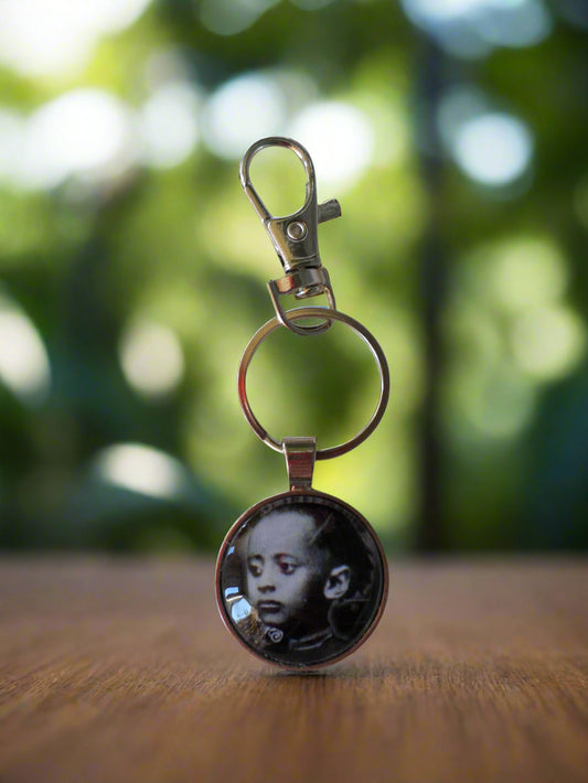 Rastafarian 3D Round Bezel Keychain of Ras Tafari Makonnen B/W